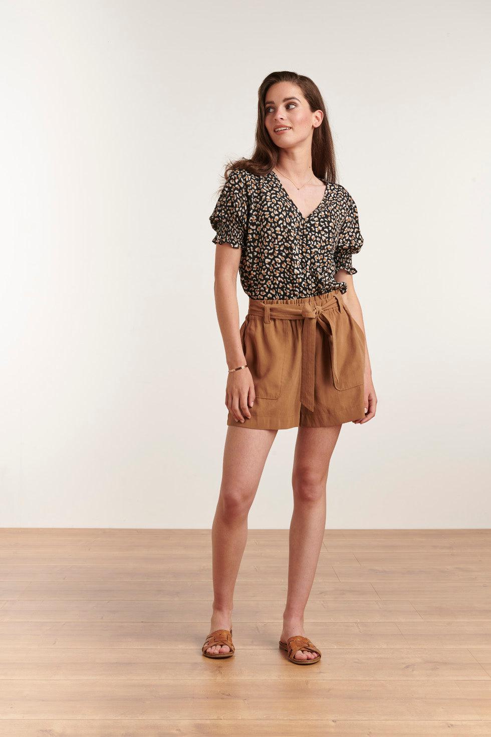 23083-775 Casual Short | Brown