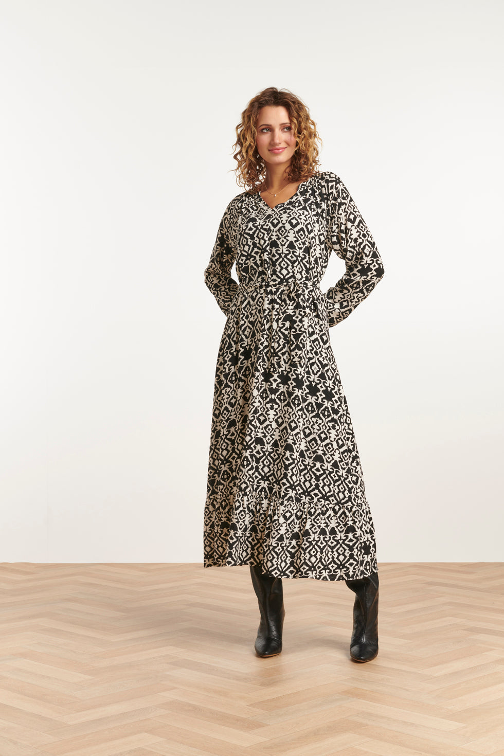 23506 Dames Losvallend Maxi JurkTribal - | Black White