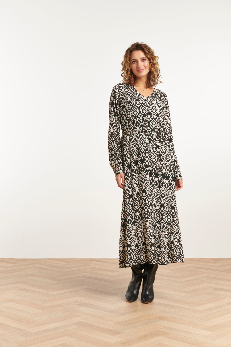 23506 Dames Losvallend Maxi JurkTribal - | Black White
