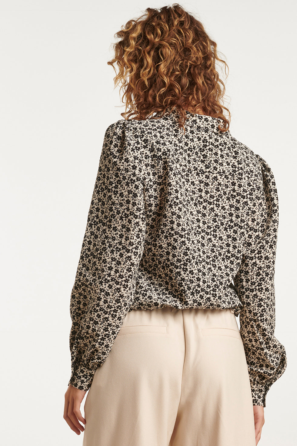 23510 Dames Blouse Met Kraag- | Black White