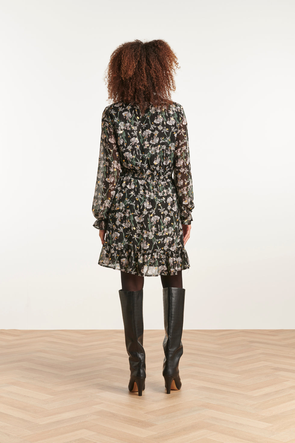 23512 Dames Midi Jurk Met Gerimpelde Halslijn Met Bloemenprint | Black - Army