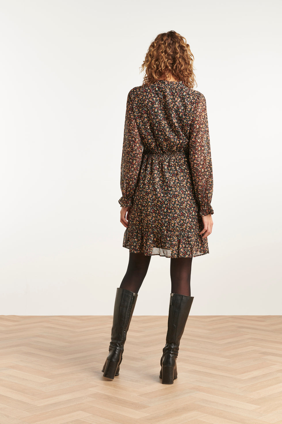 23540 Chiffon Jurk Met e Ditsy Bloemenprint | Black - Muticolour