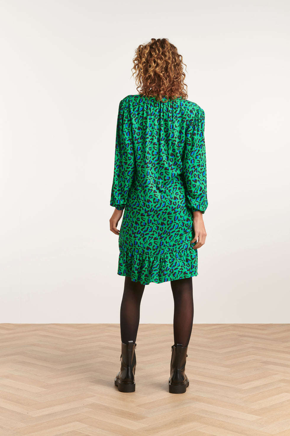 23560 Winter Jurk Losvallend Jurk Met Levendige Animal Print | Green - Black