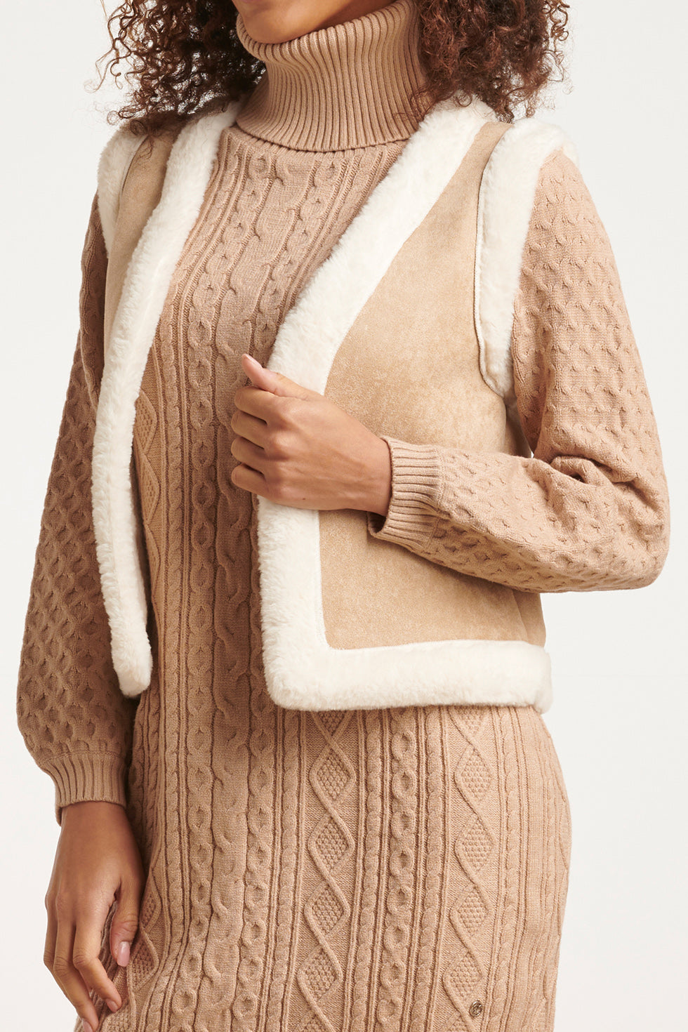 23580 Suede Vest Met Faux Fur | Sand