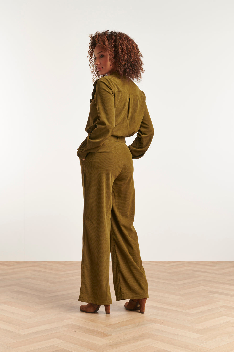23583 Boho Western Corduroy Blouse Met Ruffle Neckline | Army