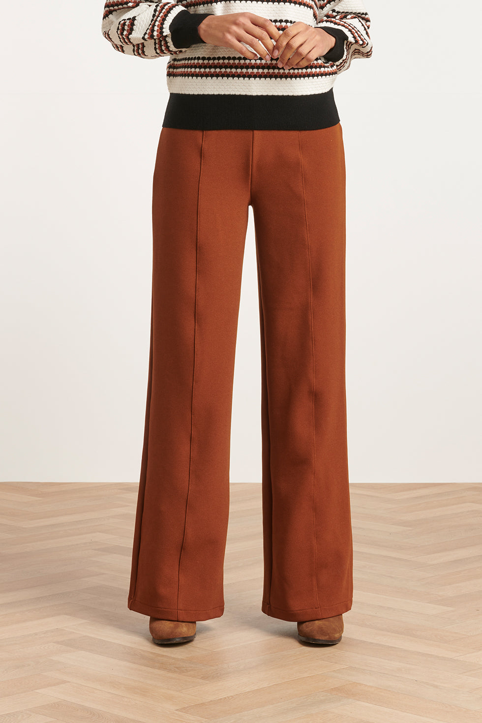 23585 Wijde Broek | Brown