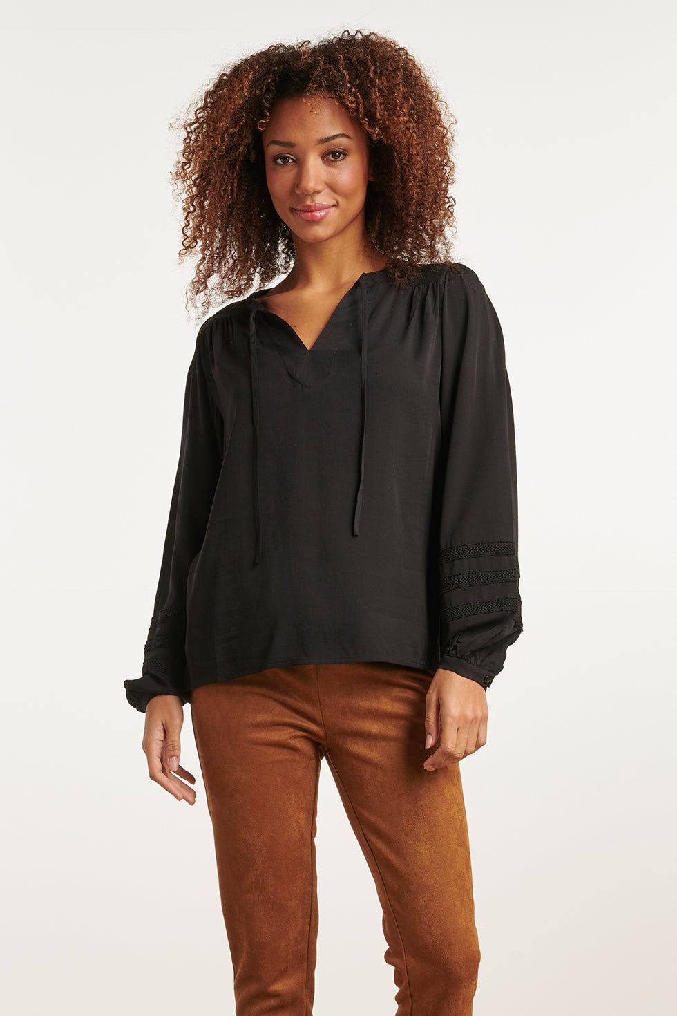 23586 StijlvollE e V-Hals Top Met Pofmouwen | Black