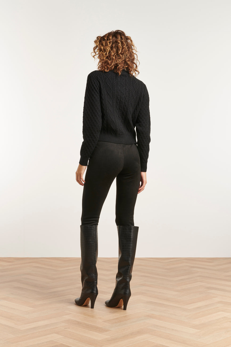 23589 E Suède Look Leggings | Black
