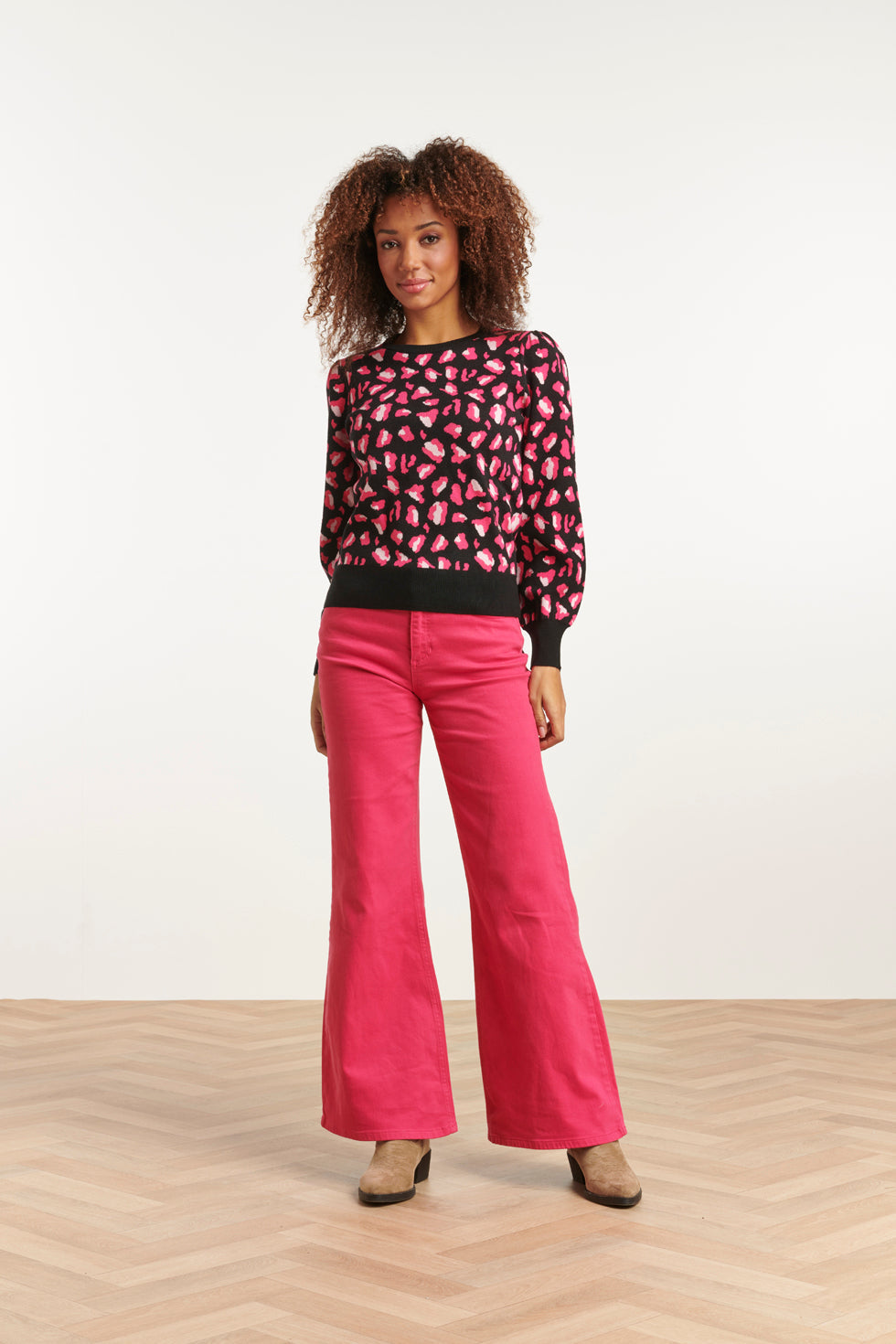 23598 Animal Print Gebreide Top Met Pofmouwen | Black - Fuchsia