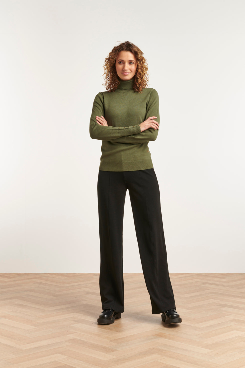 23600 Basic Army Green Turtleneck | Army
