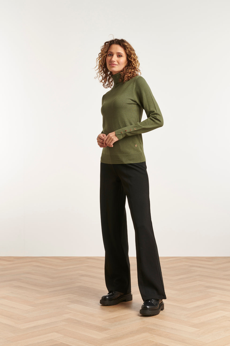 23600 Basic Army Green Turtleneck | Army
