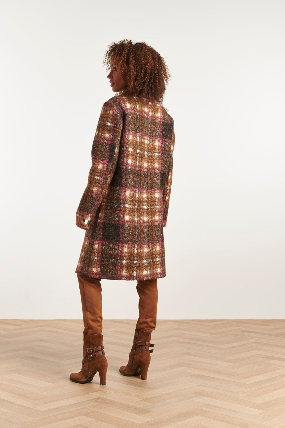 23636 Damesjas Met eVleugje Checkered Print | Brown - Muticolour