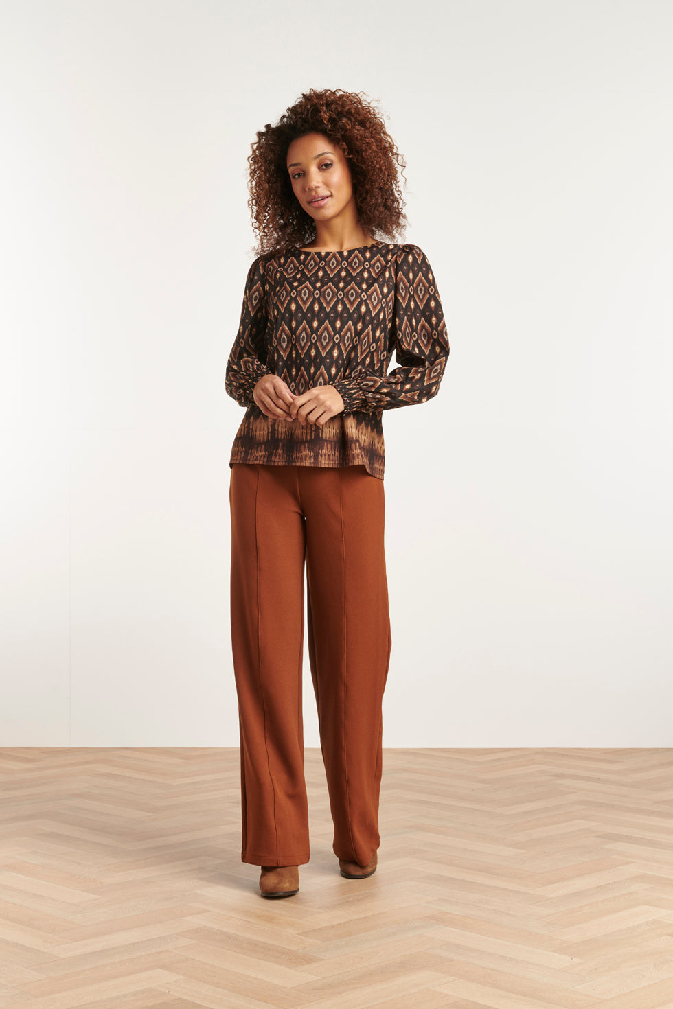 23659 Dames Top Met Tribal Printe | Black - Brown