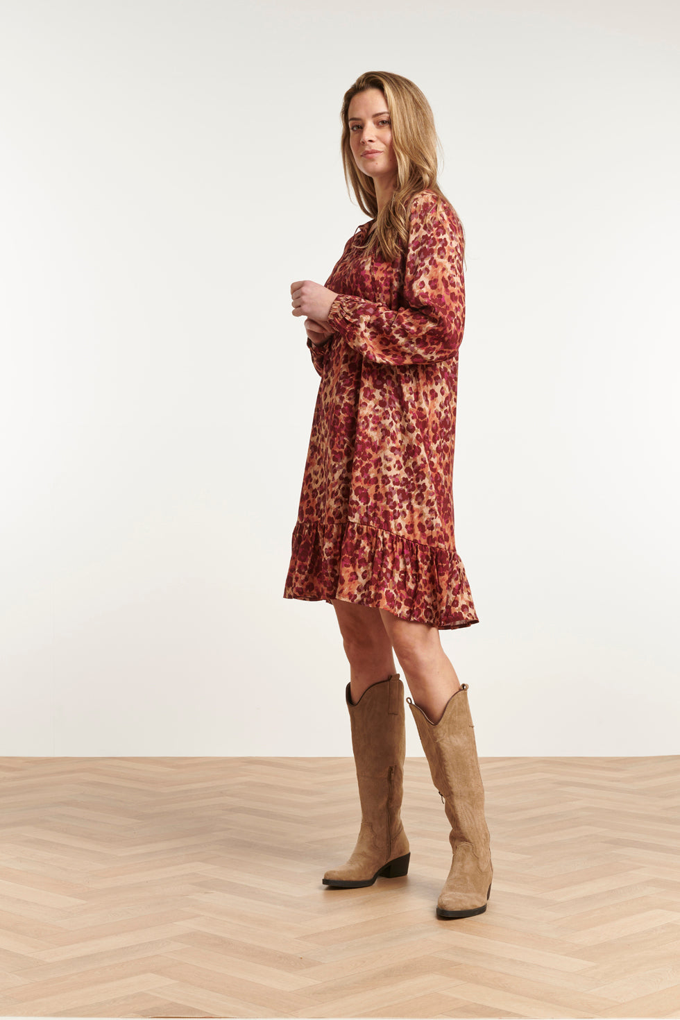 23660 Dames Jurk Met Purple Dieren Print | Sand - Purple