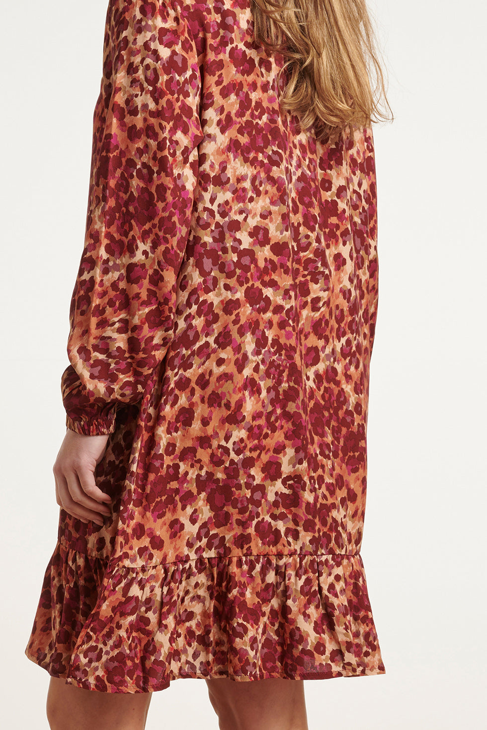 23660 Dames Jurk Met Purple Dieren Print | Sand - Purple