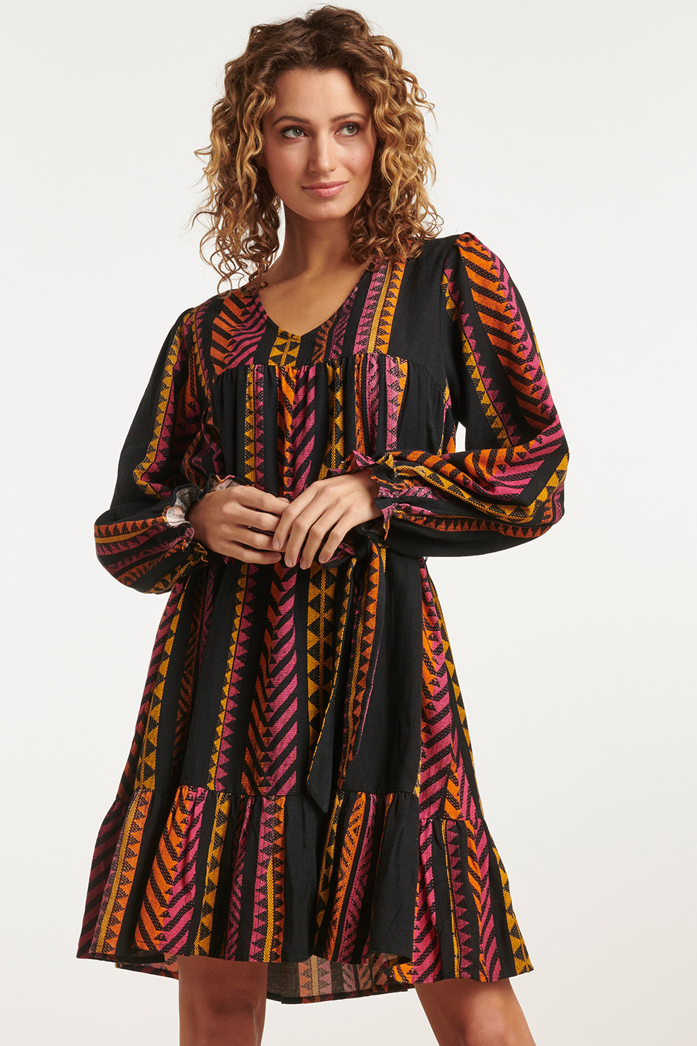 23668 Dames Jurk Met Aztec Print | Black - Fuchsia