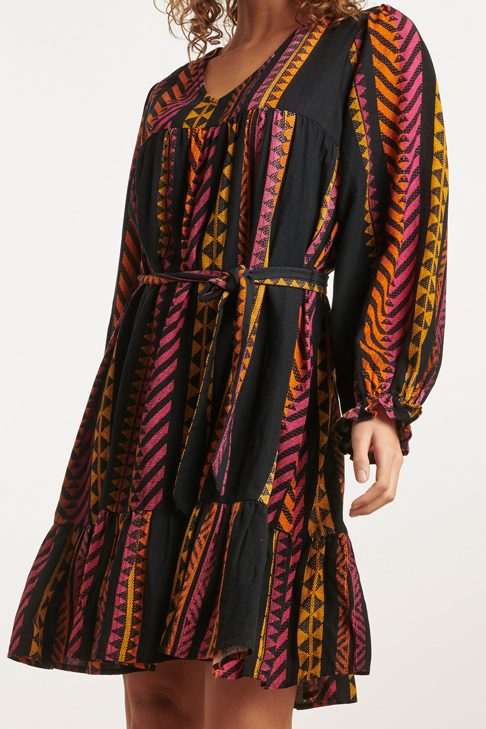 23668 Dames Jurk Met Aztec Print | Black - Fuchsia
