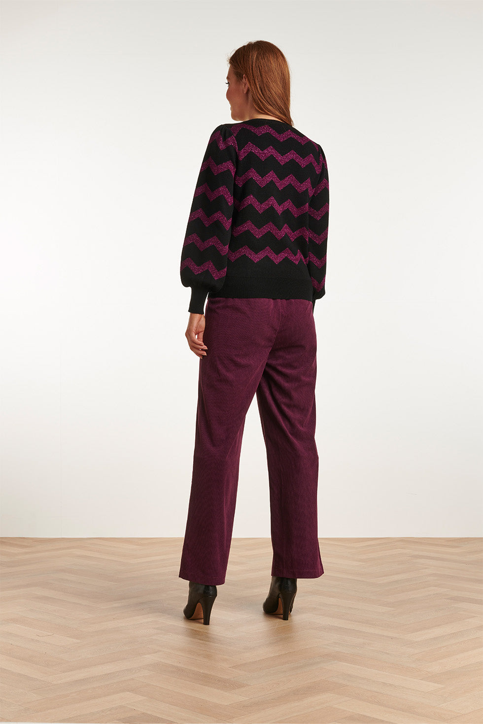 23700-999-380 Paarsee Zigzagprint Ronde Hals Top | Black - Purple