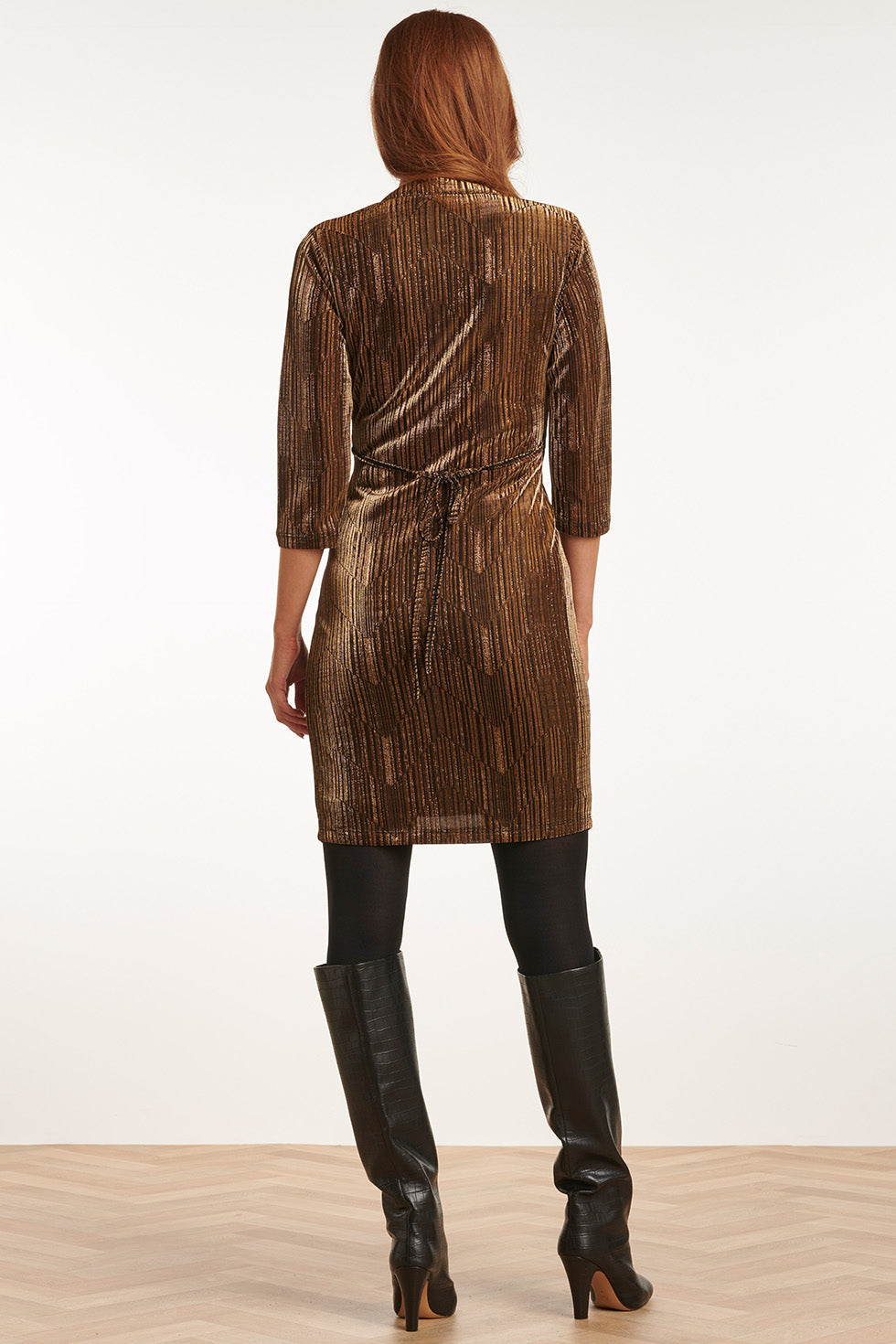 23730-025 Glitter V-Hals Jurk | Gold