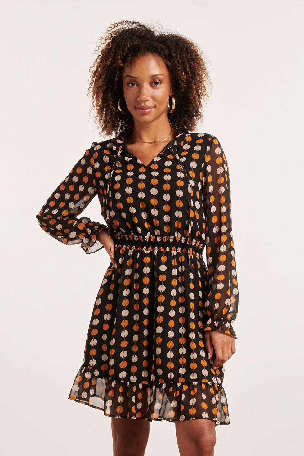 23803 Cognac Grafische Print V-Hals Jurk | Black - Cognac