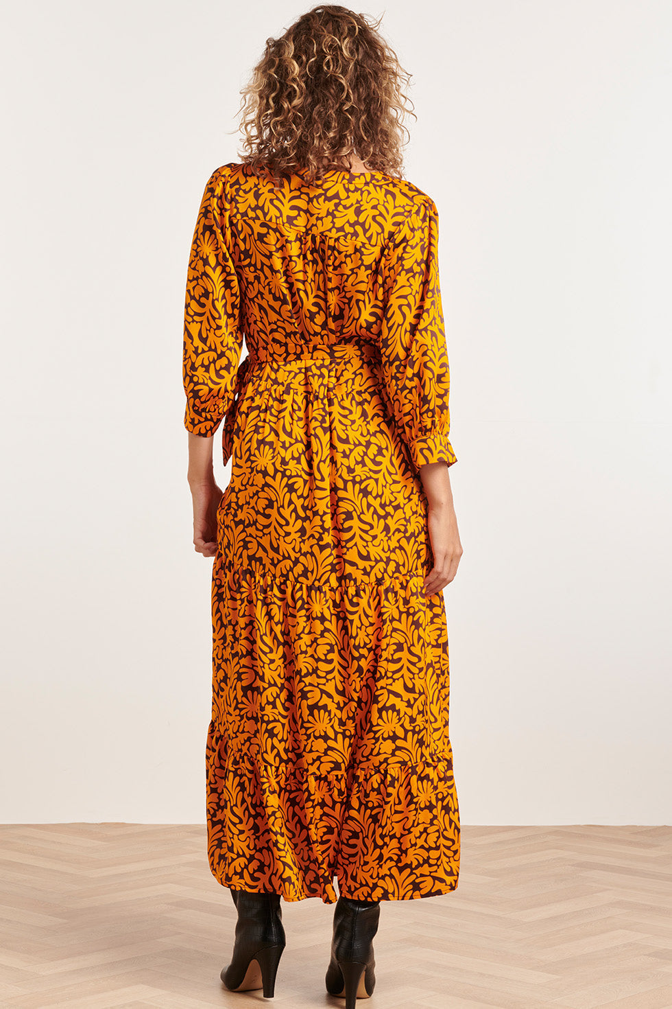 23807 - Grafische Bladerprint V-Hals Jurk | Brown - Orange