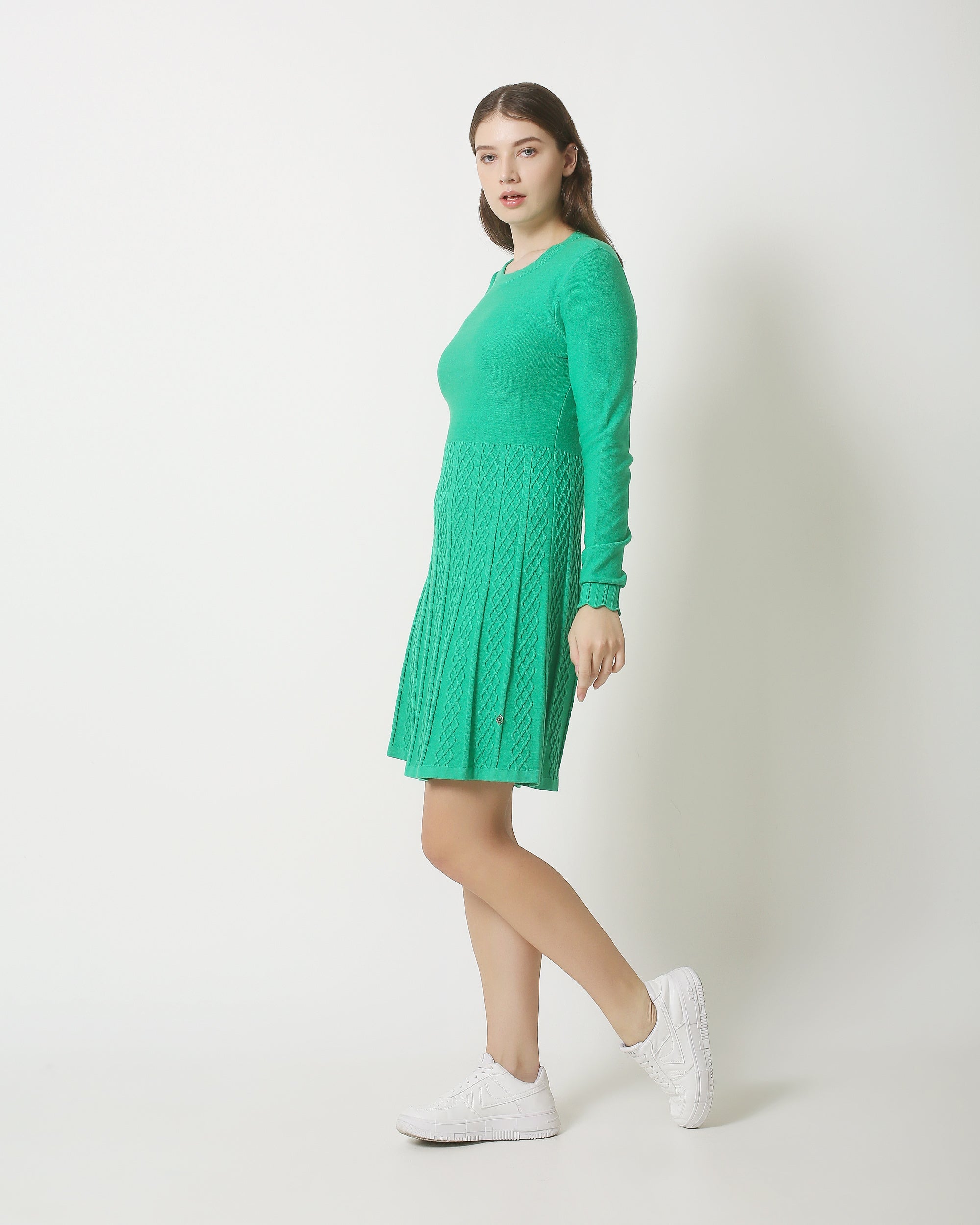 23828 Ronde Hals Jurk Met Wijd Uitlopende Rok | Soft Green