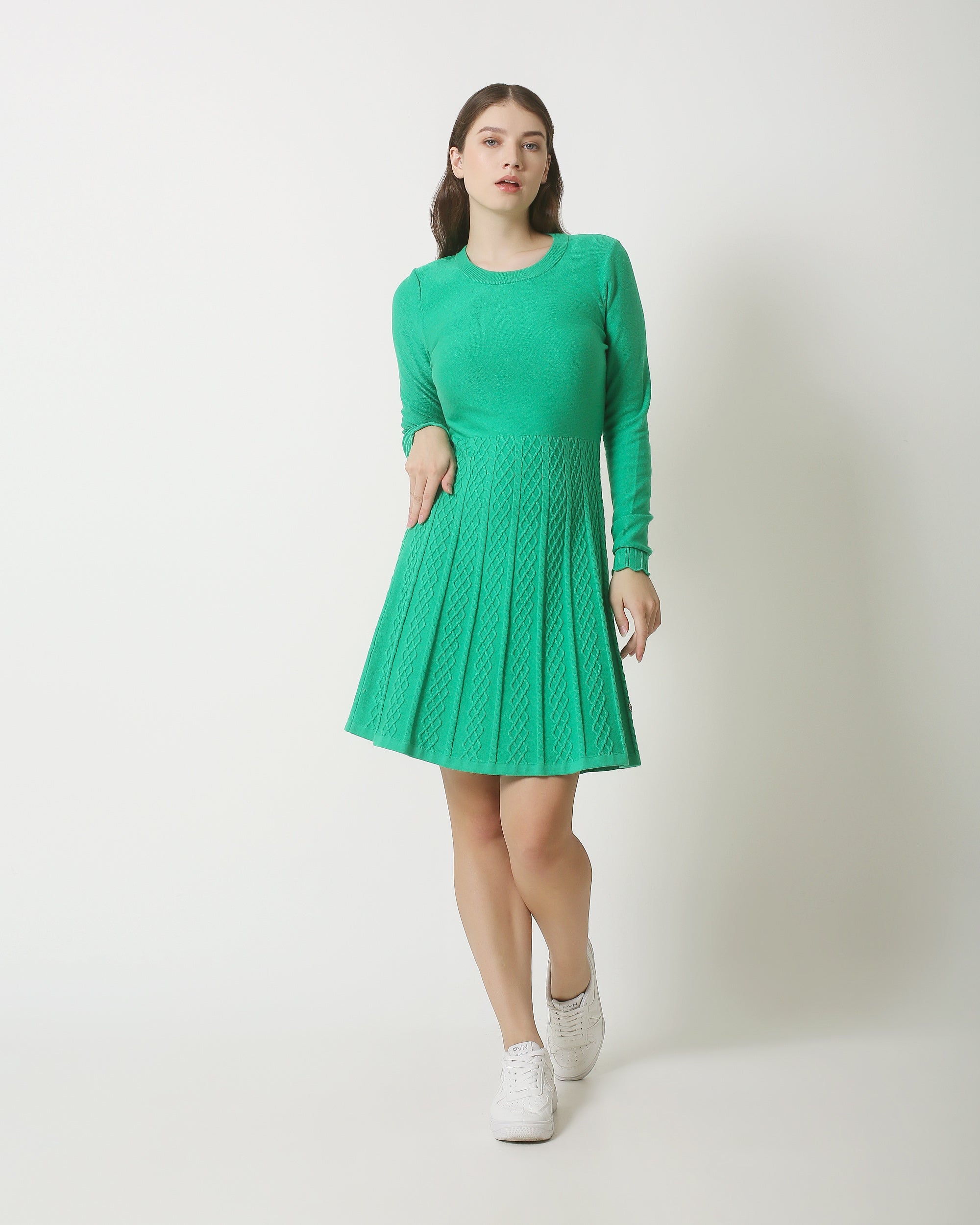 23828 Ronde Hals Jurk Met Wijd Uitlopende Rok | Soft Green