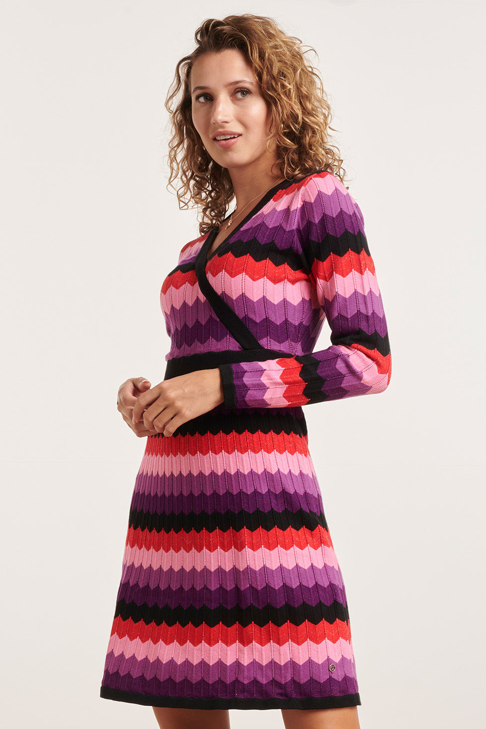23831 Paarse Multi Zigzag Print V-Hals Jurk | Muticolour