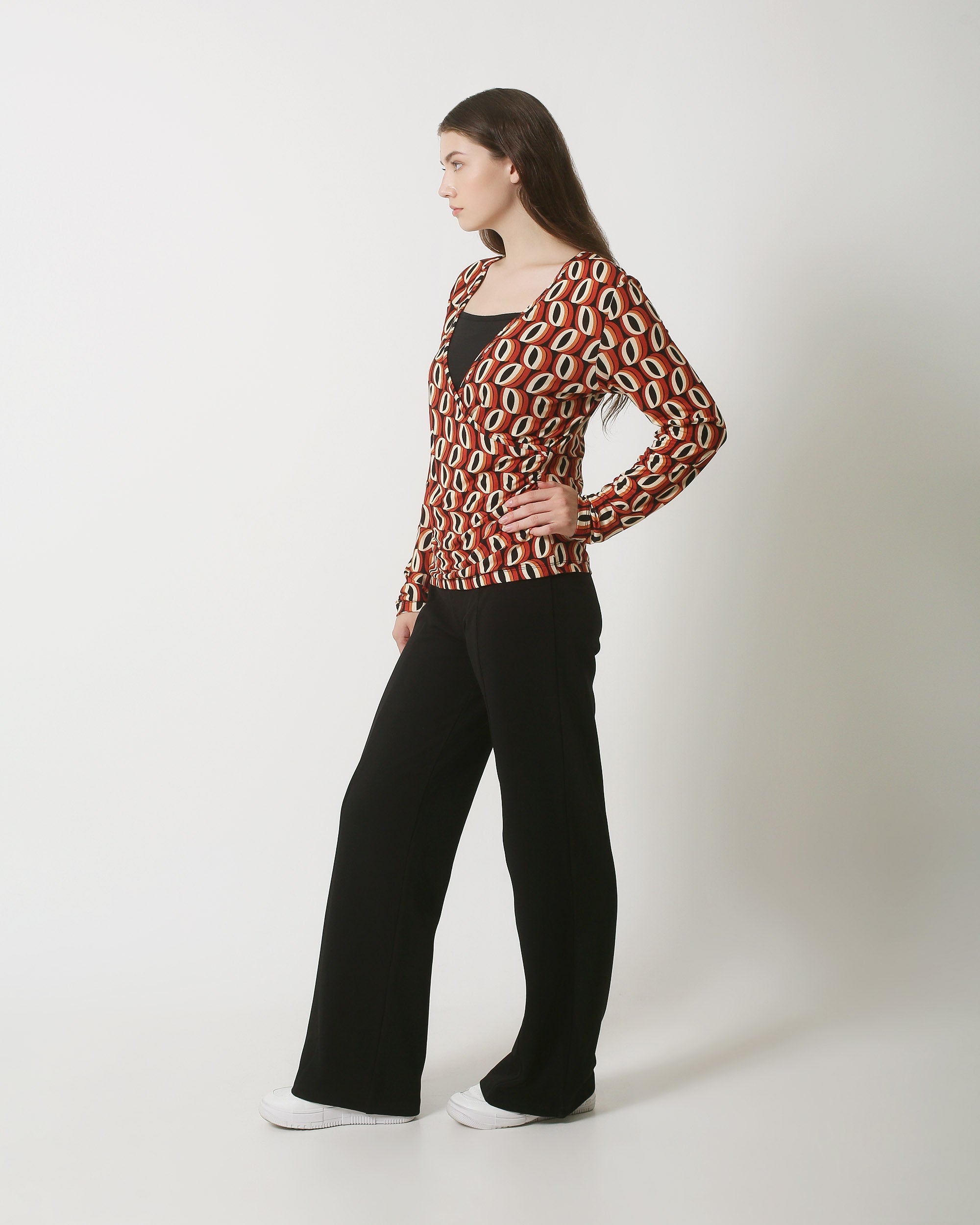 23860 Dames Top Met V-Halstribaalpatroon - | Muticolour