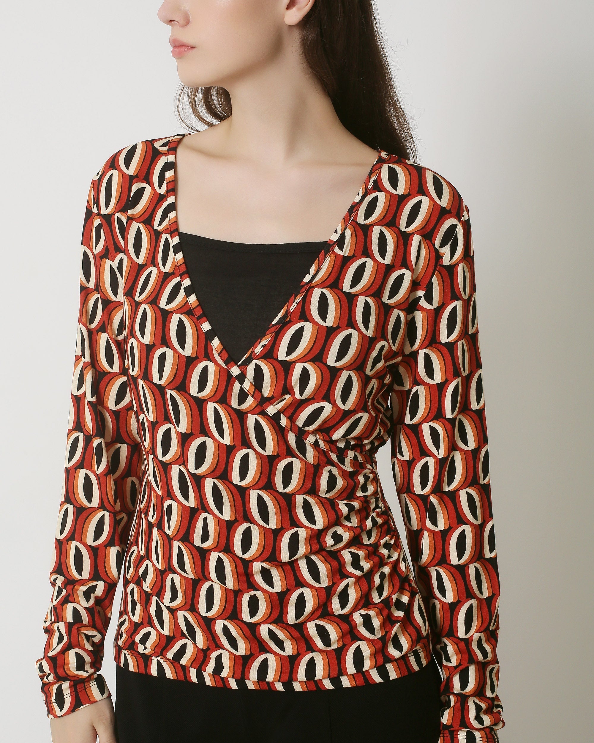 23860 Dames Top Met V-Halstribaalpatroon - | Muticolour