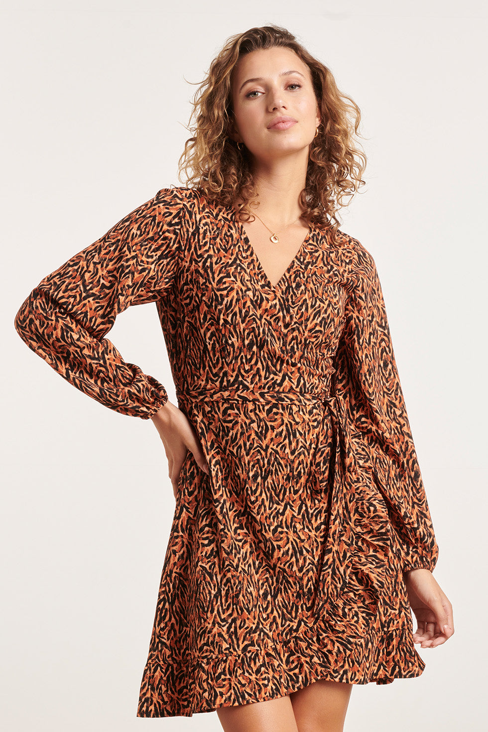 23886 HErfst/Winter Jurk Met Grafische Print e Tinten | Brown - Black