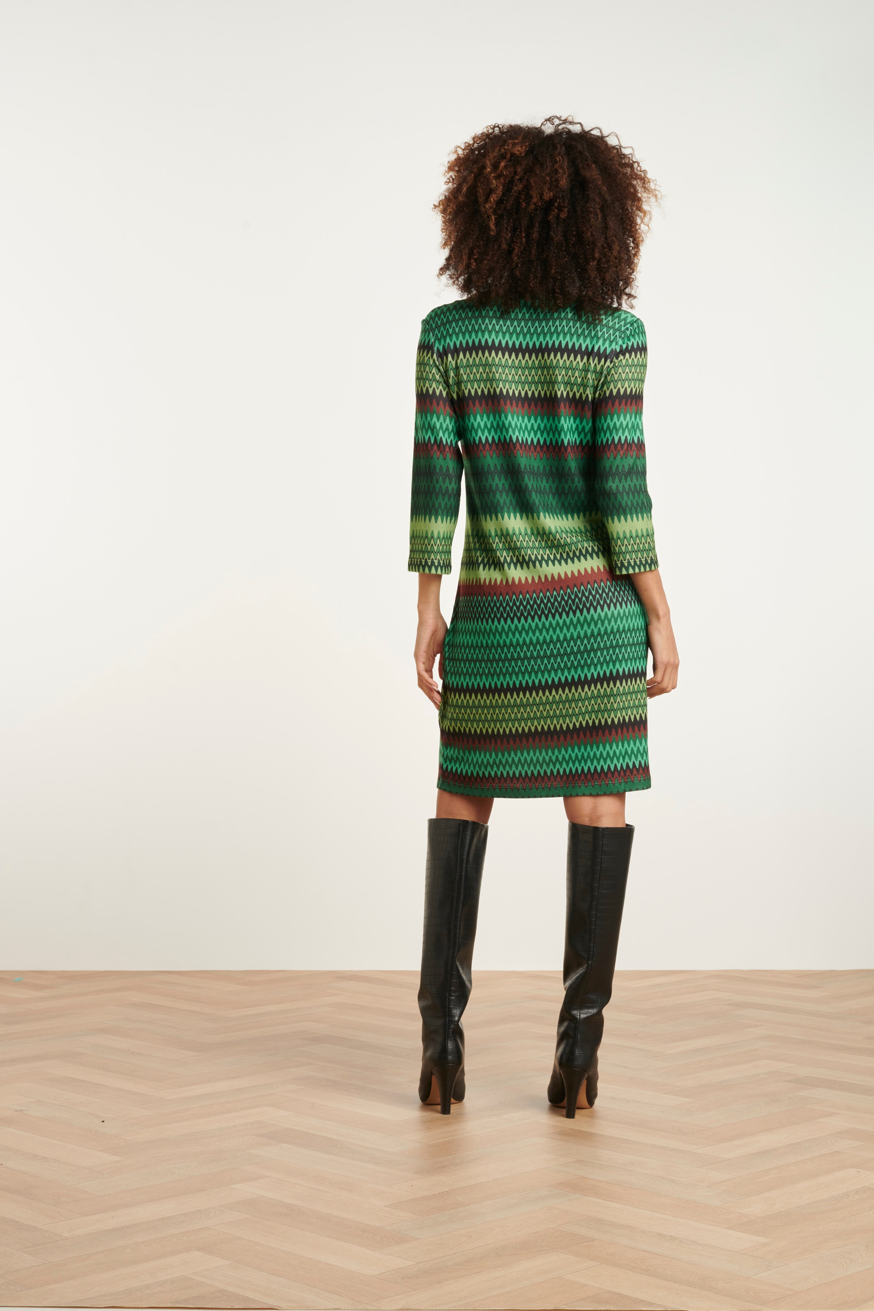 23896-530-998 Zigzag Jurk | Green - Muticolour