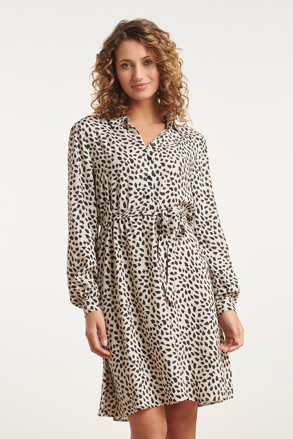 24028 Korte Shirtdress Met Dierenprint | Sand-Black