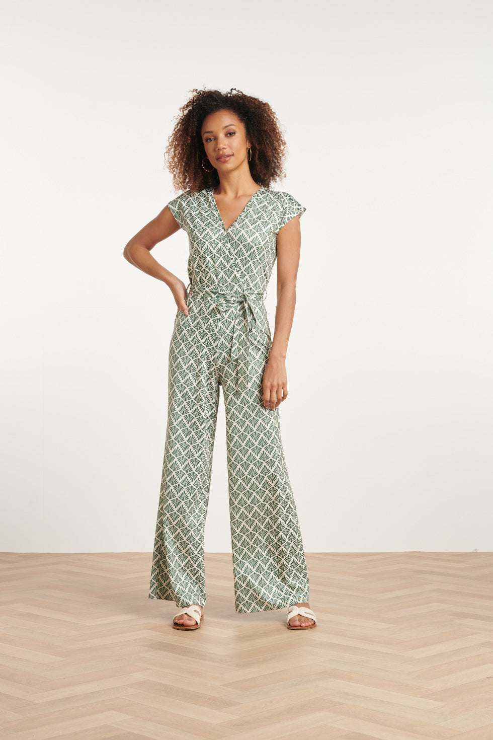 24033 Wikkelstijl Jumpsuit Met Ornament Print | Army-Off-White
