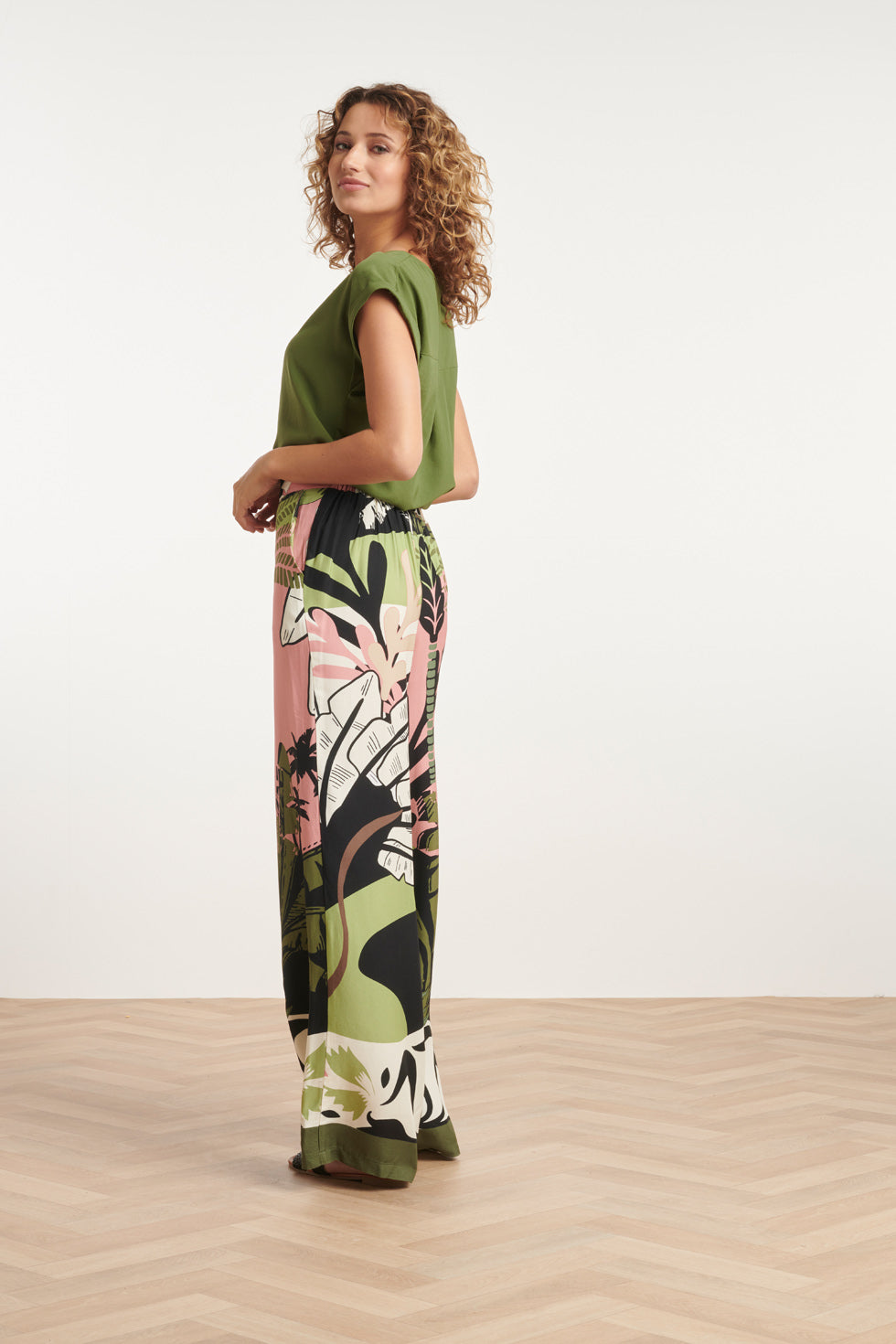 24045 Wijde Zomerse Broek | Black - Muticolour