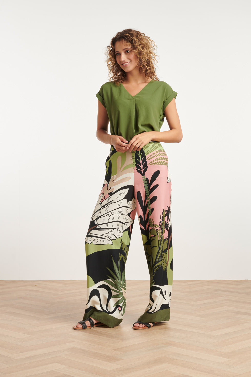 24045 Wijde Zomerse Broek | Black - Muticolour