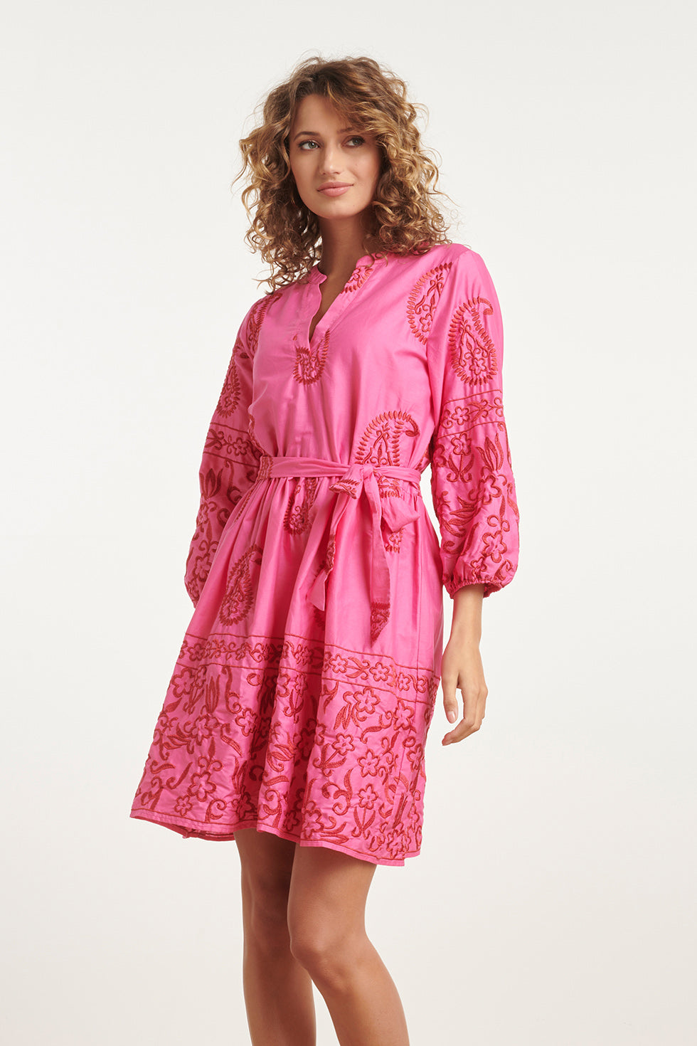 24077 Fuchsia Zomerjurk Met Paisley Borduurwerk | Pink-Red