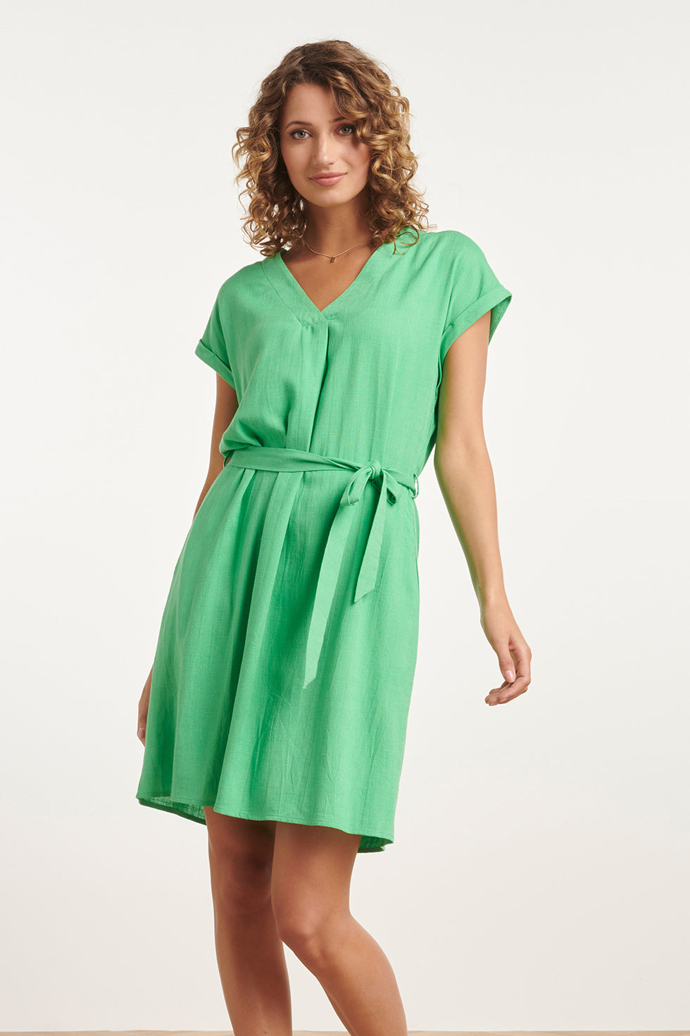 24087 Losvallende Linnen Jurk Met V-Hals, Riemlevendig | Green