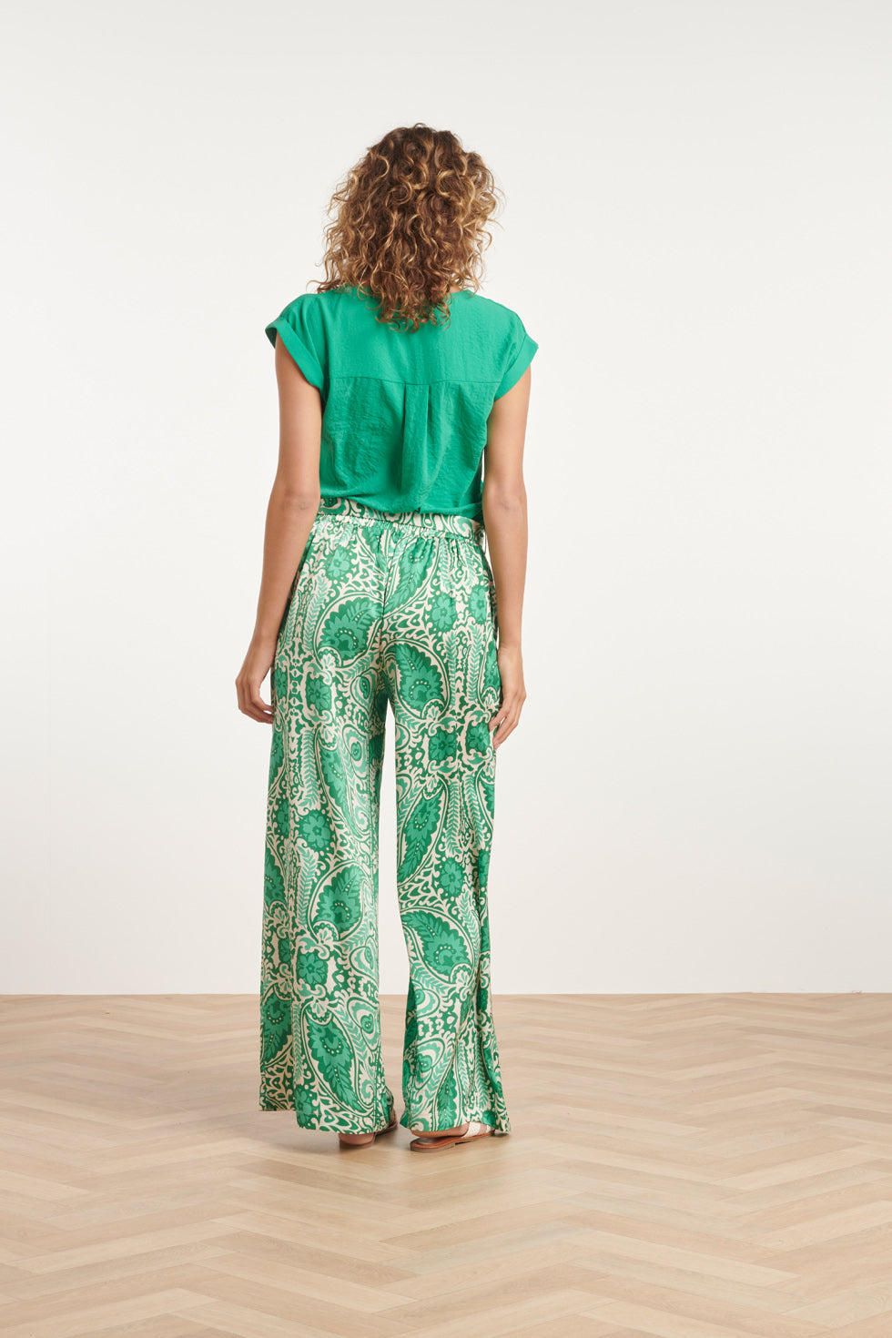 24089 Eenvoudige Losvallende Elegante Topkoud | Green