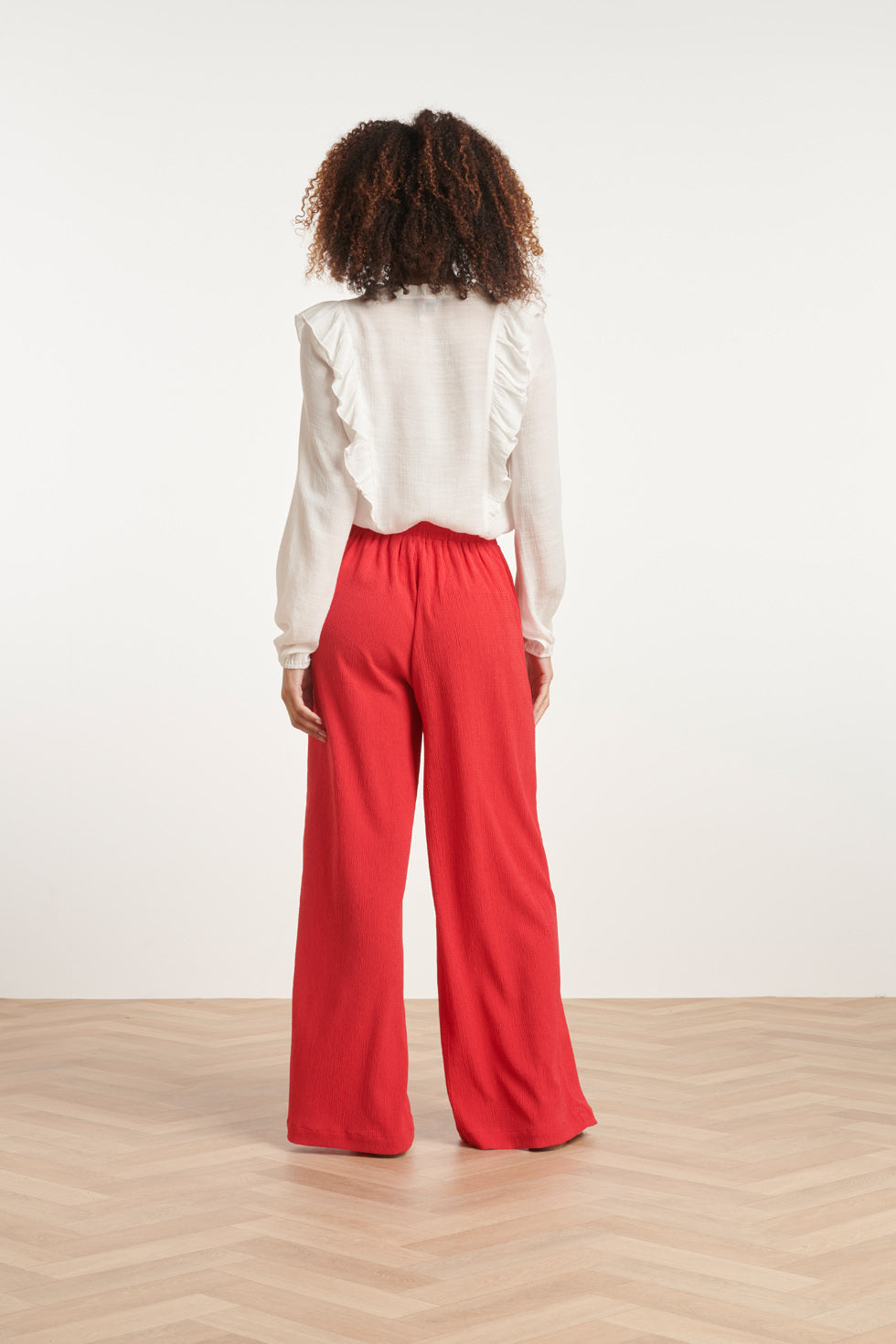 24100 Te Feminine Top Met Ruche | White