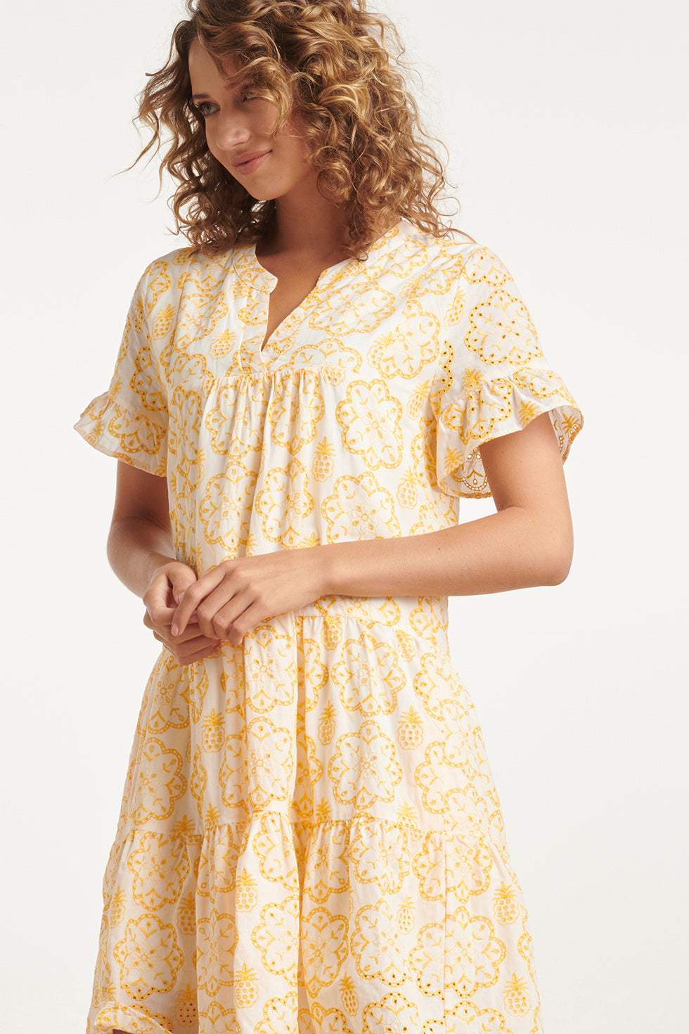 24106 Bloemenjurk Met Brie Anglaisezonnig | White - Yellow