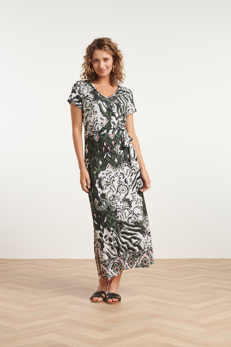 24147 Stretch Zomerjurk In Army Green Aztec Print