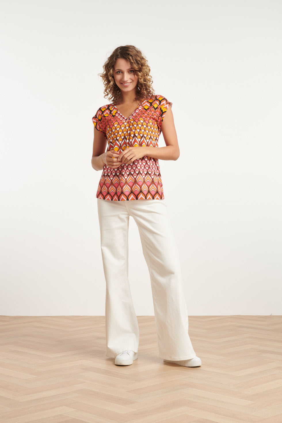 24154 Zomer Top Met Retro Grafische Print | Muticolour