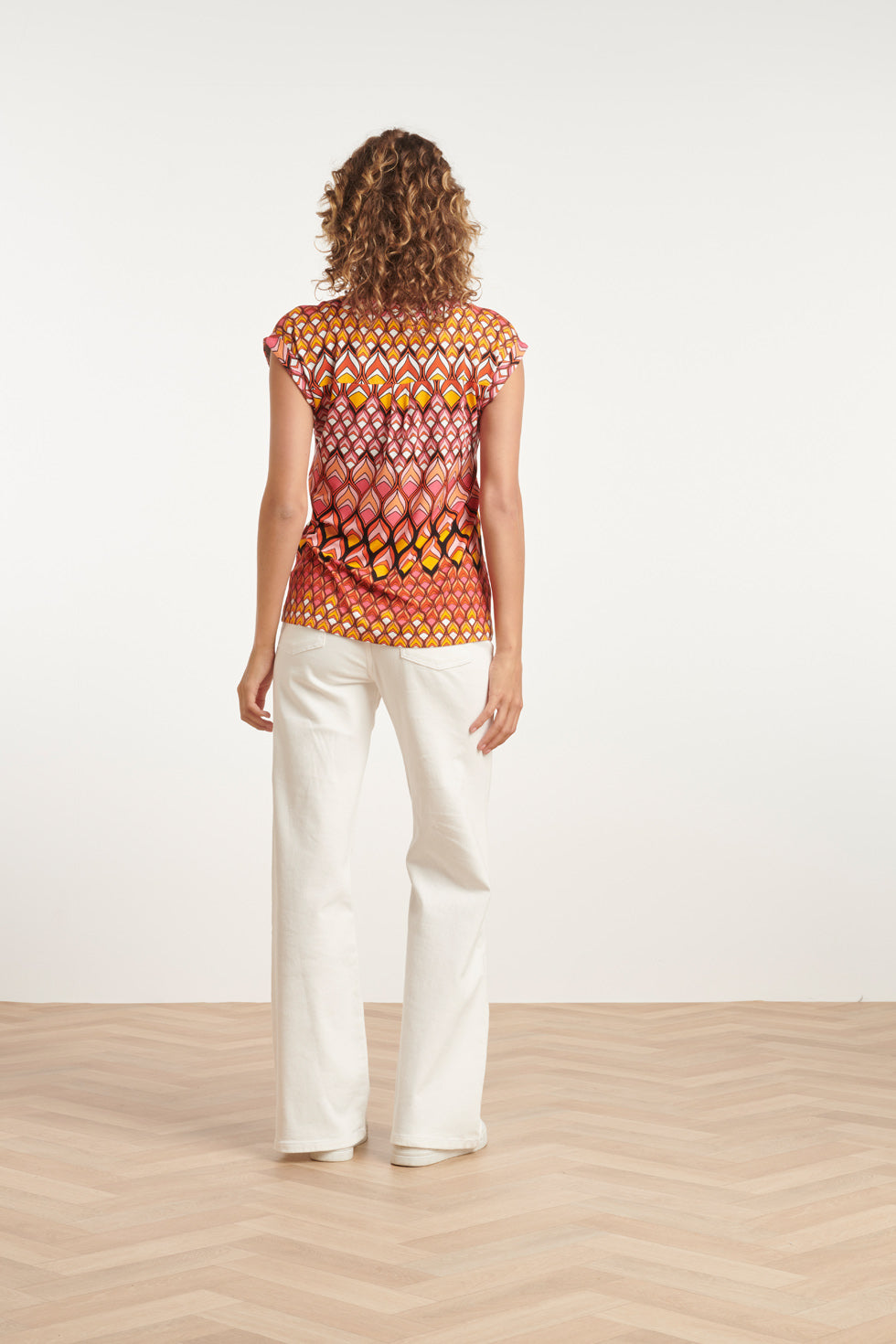 24154 Zomer Top Met Retro Grafische Print | Muticolour