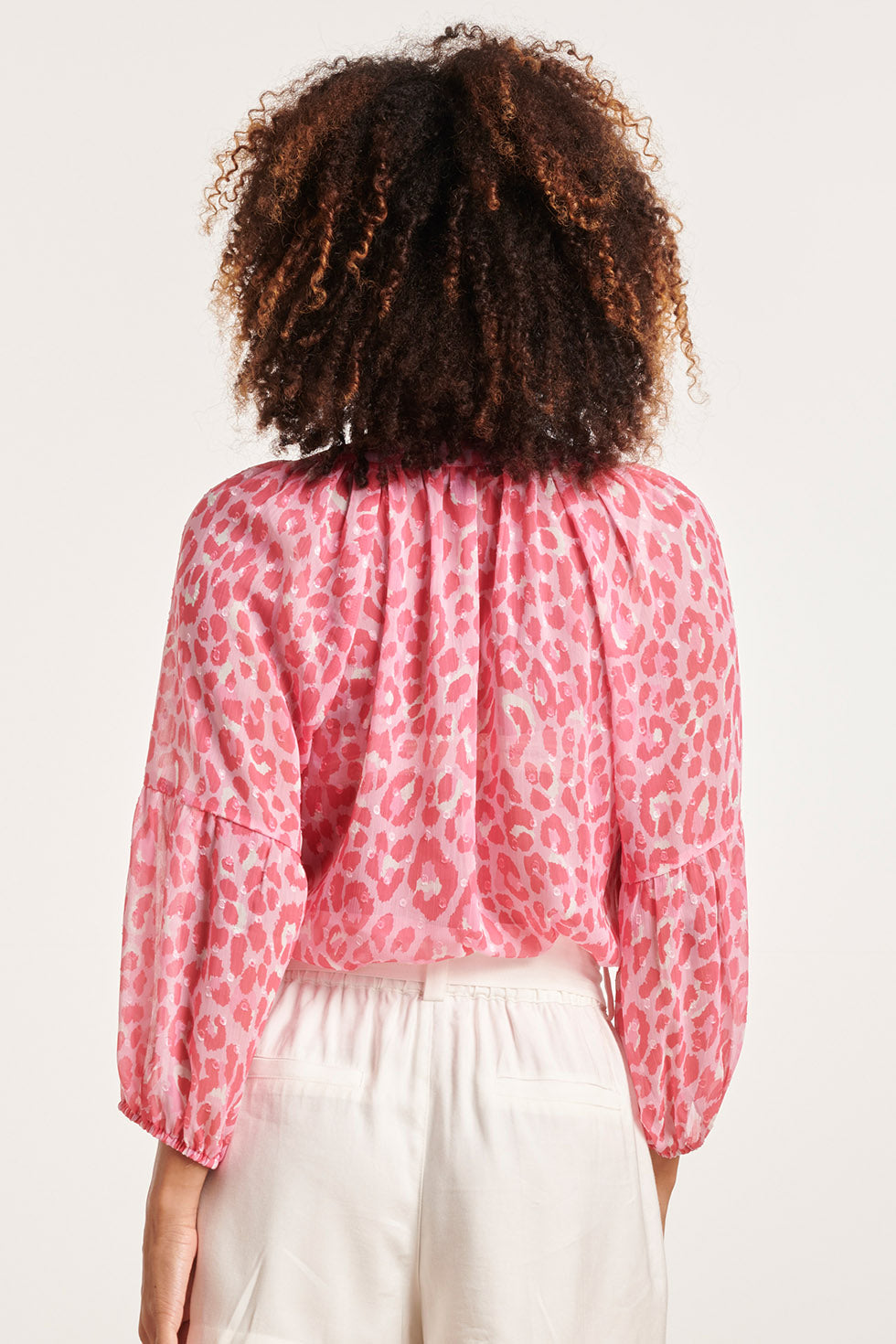 24301 Chiffon Top Met 3/4 Pofmouwen Animal Print | Baby Pink - Pink