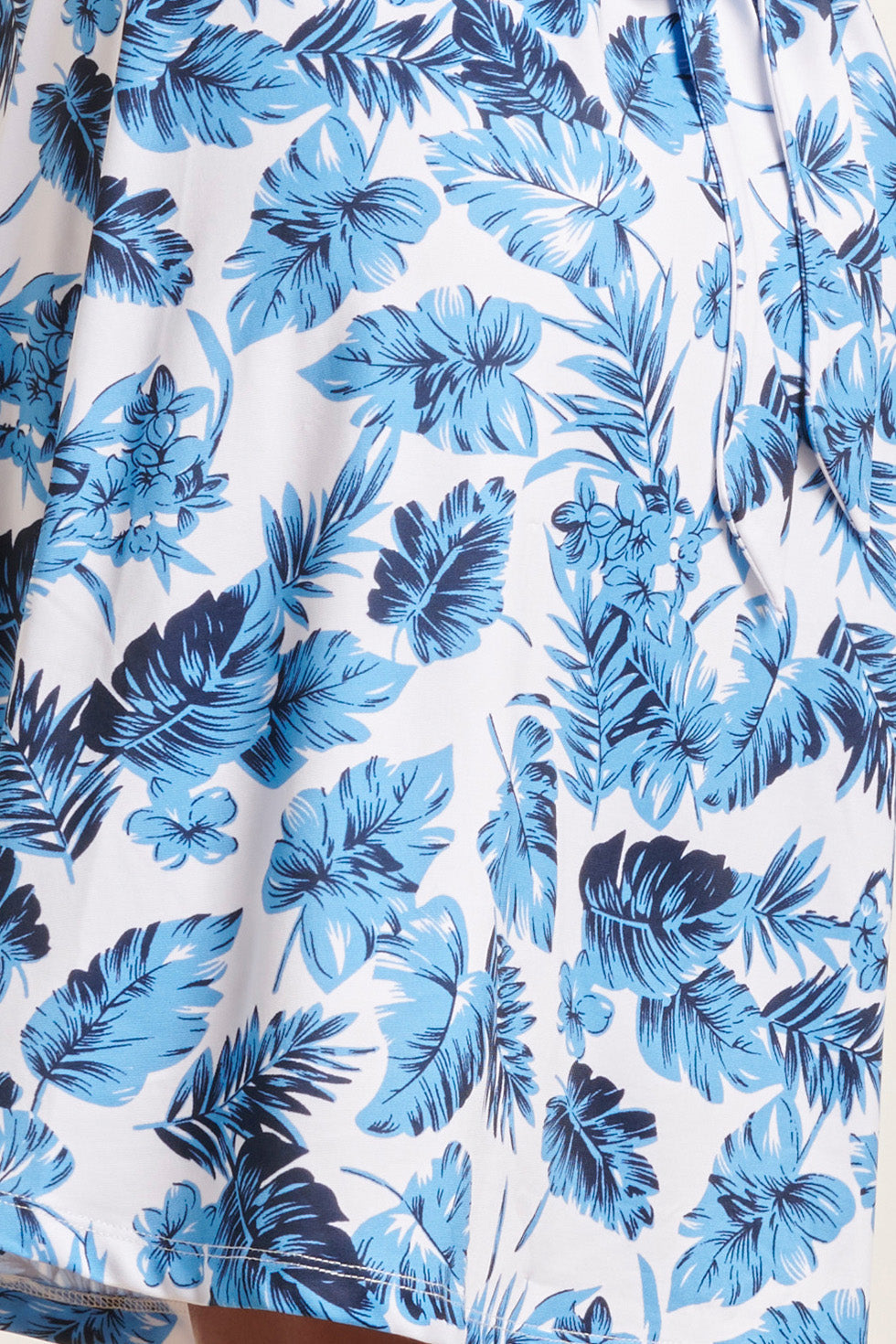 24310 Stretch Zomerjurkje - Verfrissend Bladerenpatroon | White - Blue