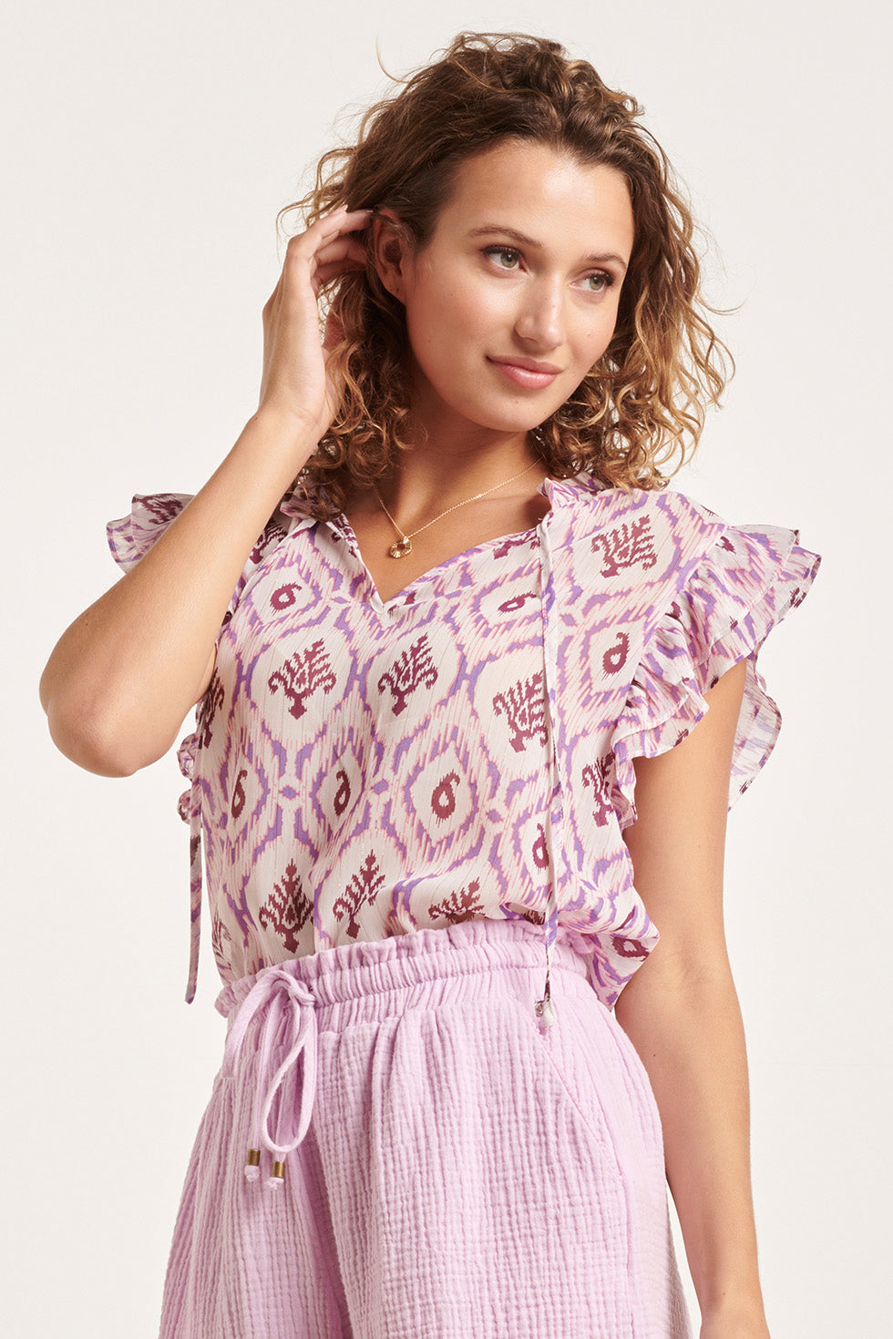 24325 Aztekenprint Top Met Dubbele Volantmouwen | White - Purple