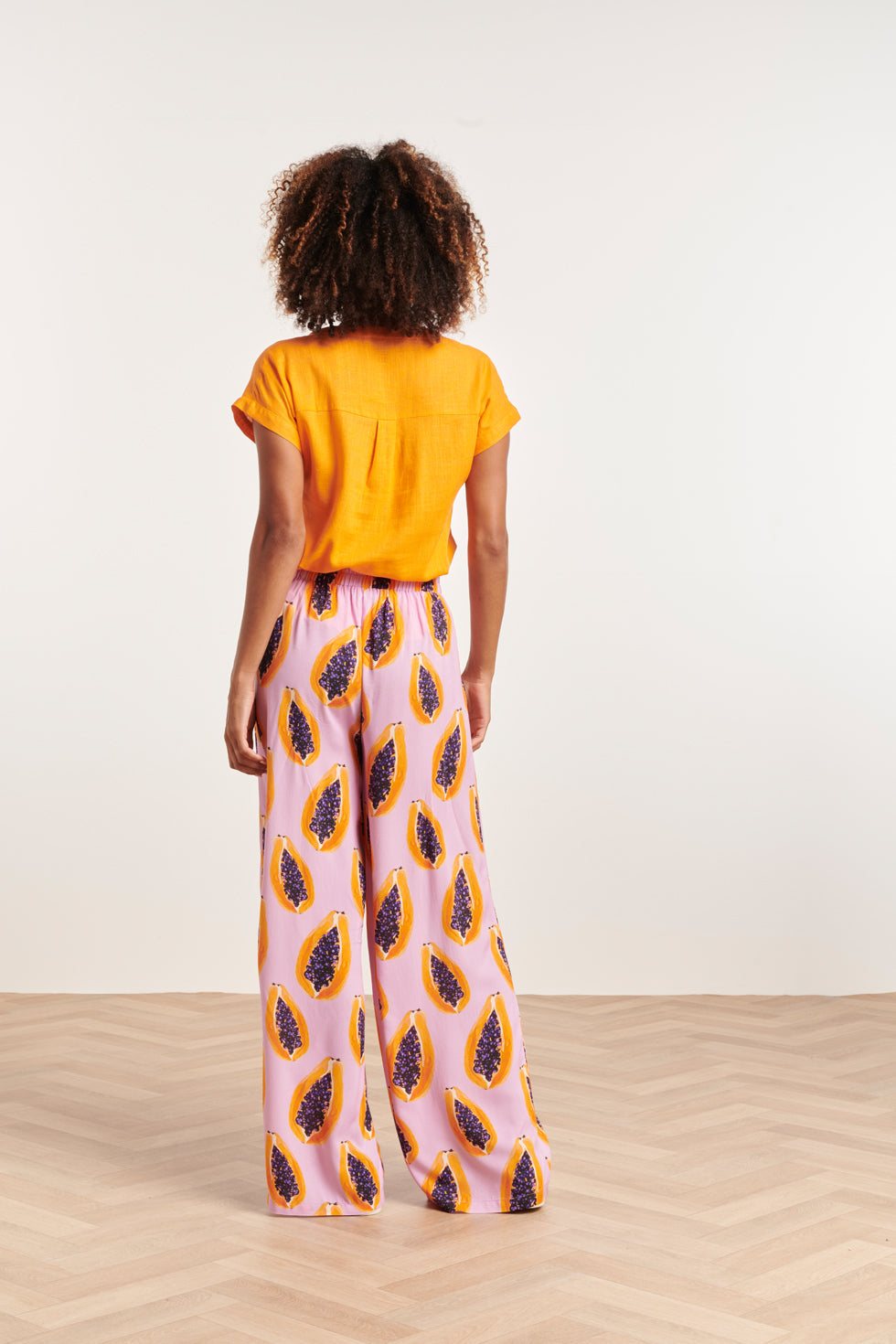 24326 Lilae Papaya Print Flowy Broek | Lilac - Muticolour