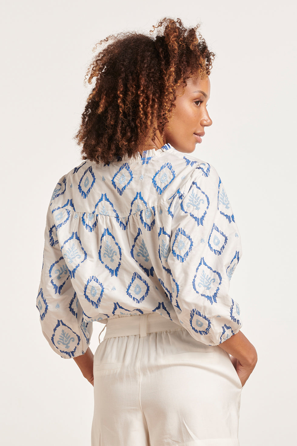 24340 Katoenen Geborduurde Fashion Top | White - Blue