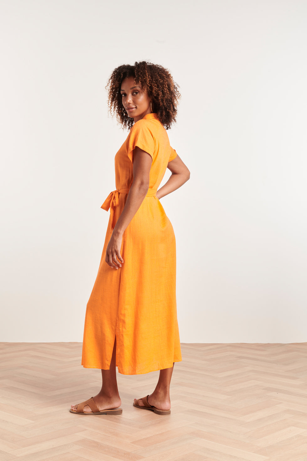 24348 Ademende Zomer Shirtjurk | Orange